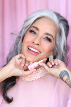 טען תמונה למציג הגלריה, Vintage Grace - Long Lasting Matte Lipstick