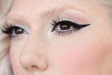Load image into Gallery viewer, D Bold Eyeliner - Creamy gel eyeliner
